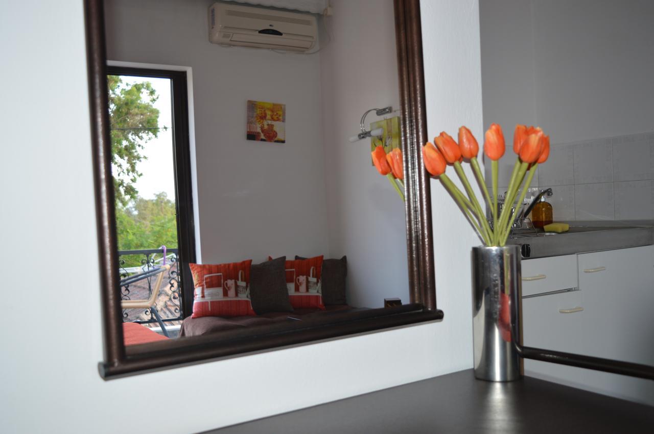 Nancy Rooms 斯卡拉卡伦尼斯 外观 照片